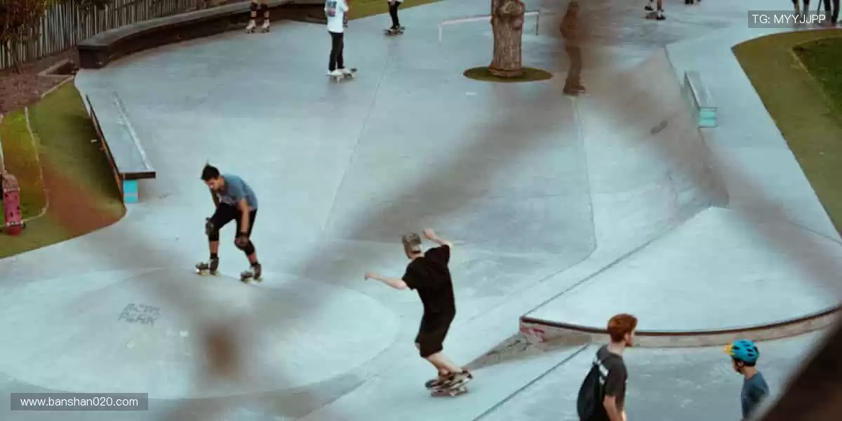 🎁独家周边来袭！限量款球星签名，让热爱触手可及🏅